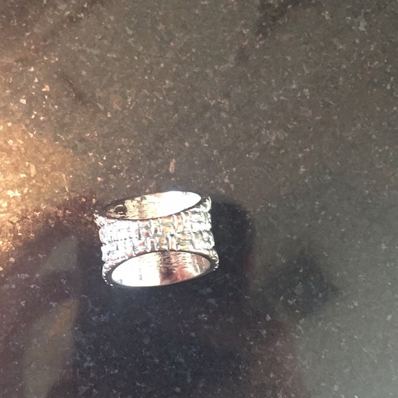 Lia Sophia Silver Tone Ring - Picture 2 of 3